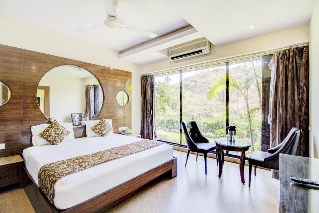 Royale Palace Mount Abu