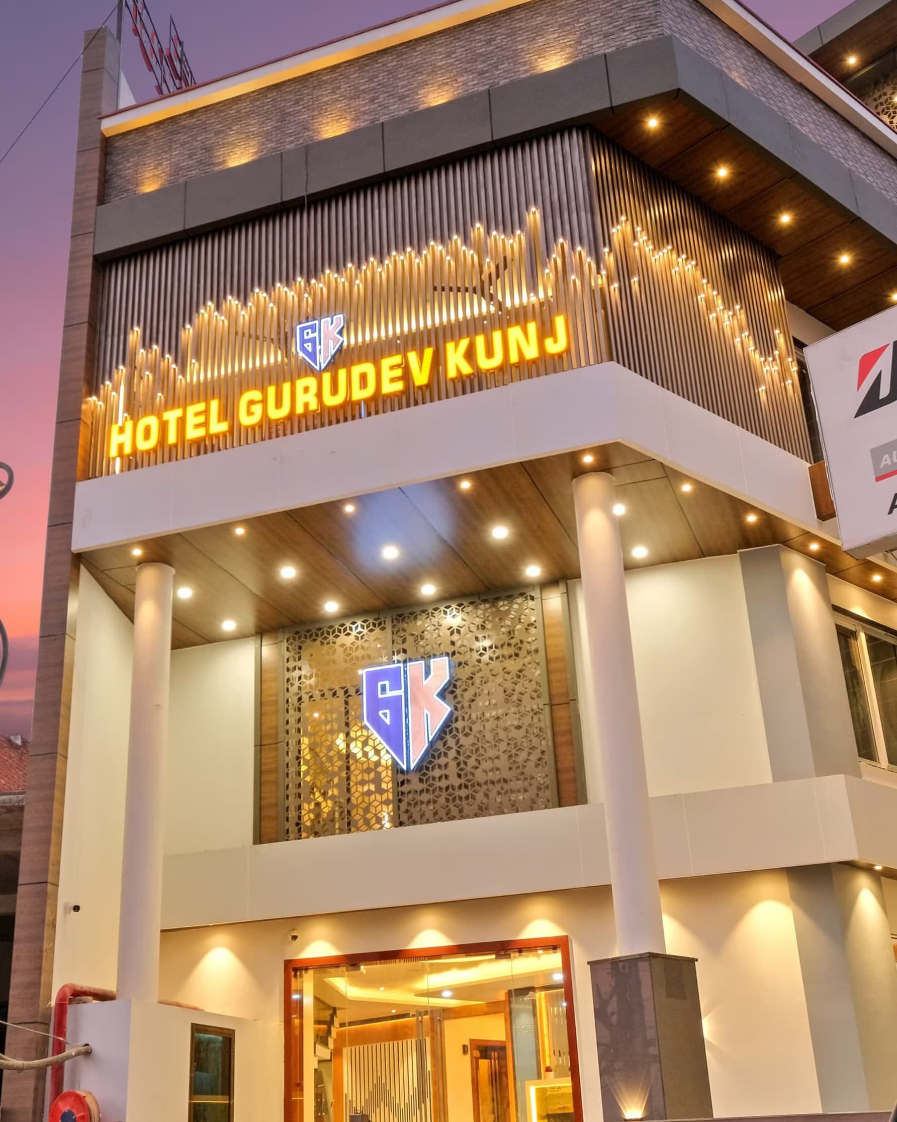 Hotel Gurudev Kunj