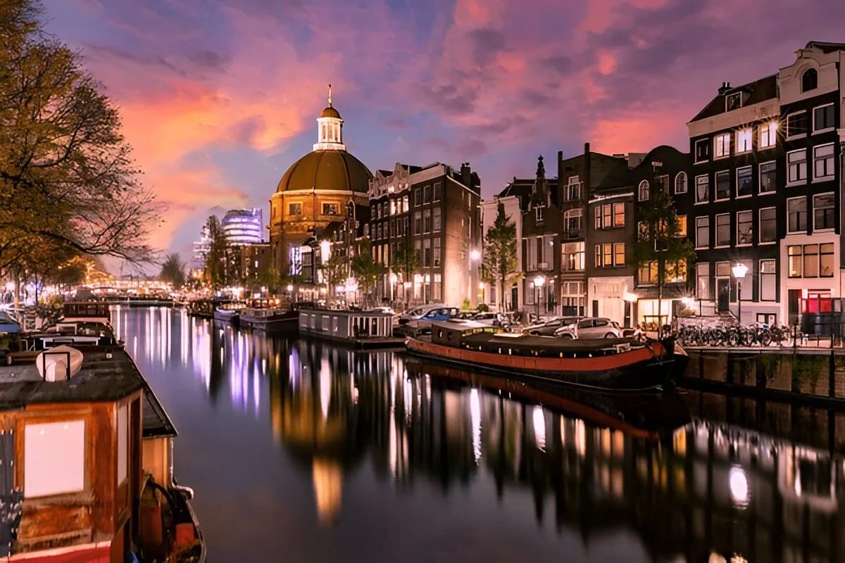canals of amsterdam
