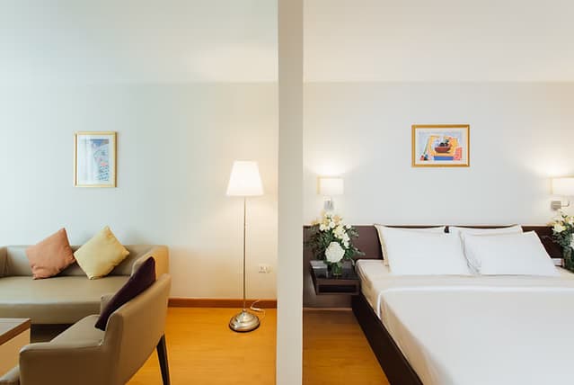 Seasons Siam Hotel Thailand