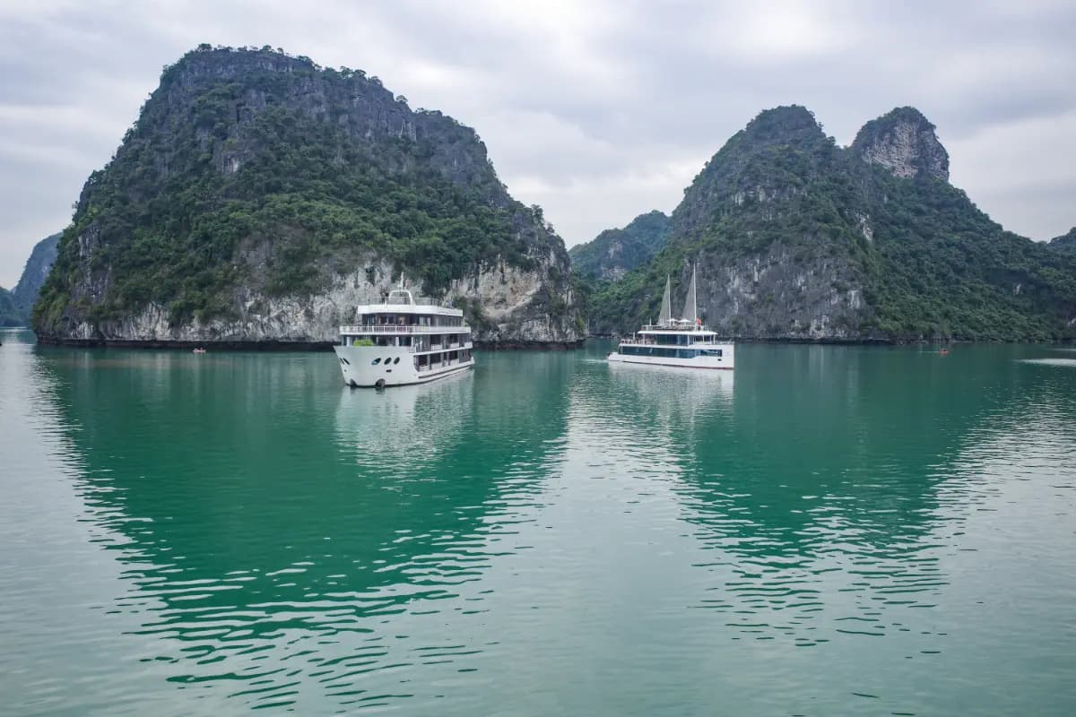 boat at Dau Go Island 