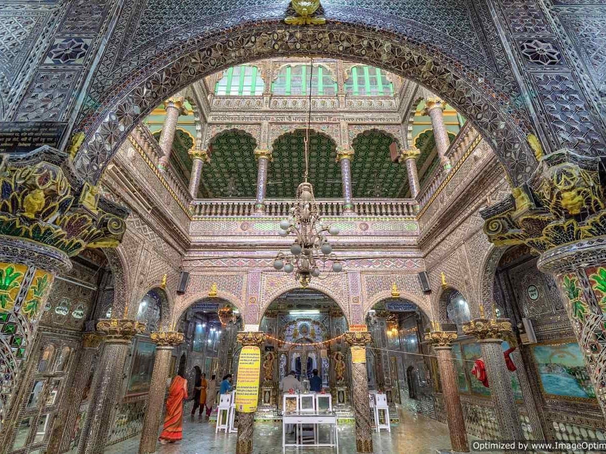 The Jain temple Kanch Mandir