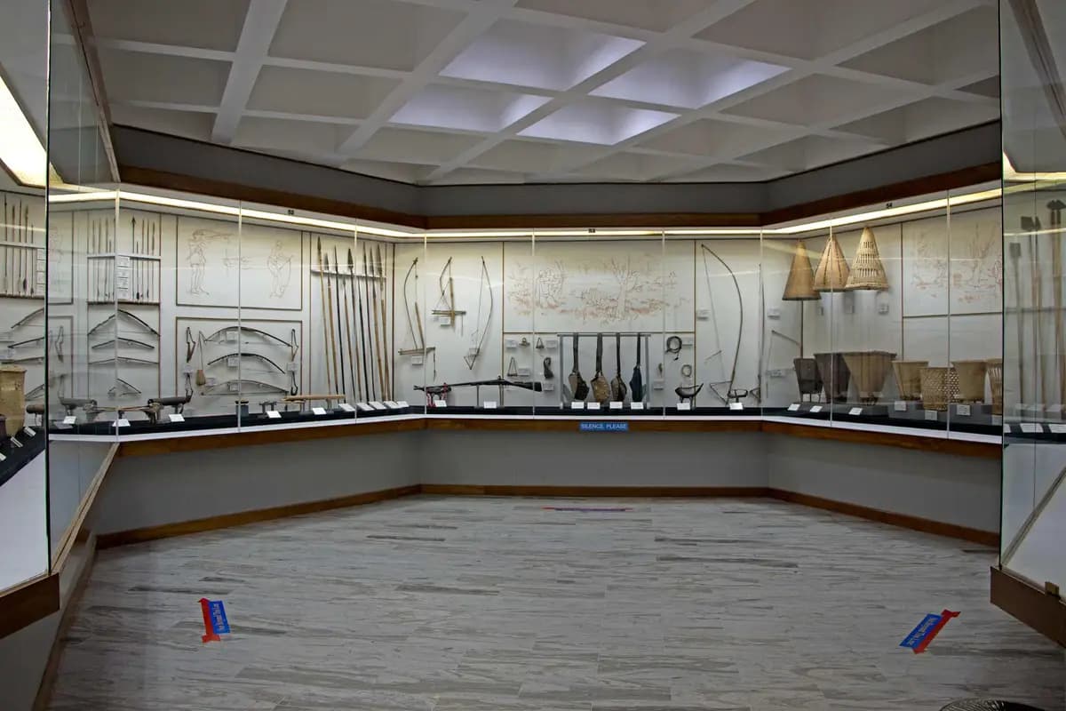 Hunting weapons inside the Museum