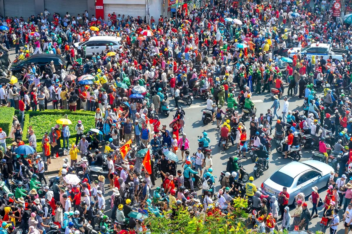 Traffic in Vietnam, places like Hanoi, Ho chi minh
