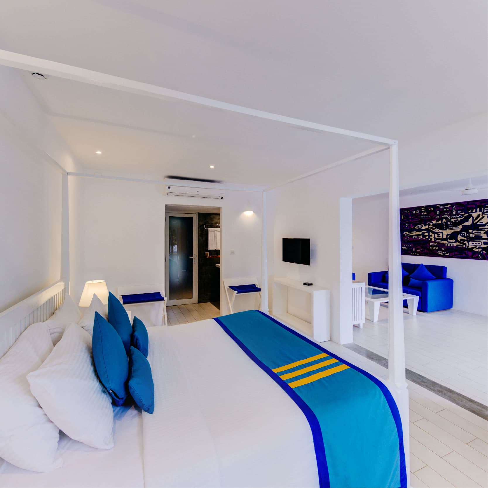 Trinco Blu by Cinnamon