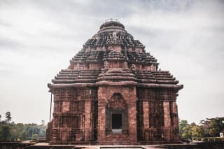 Icons of Odisha - Konark & Jagannath Temple Excursion