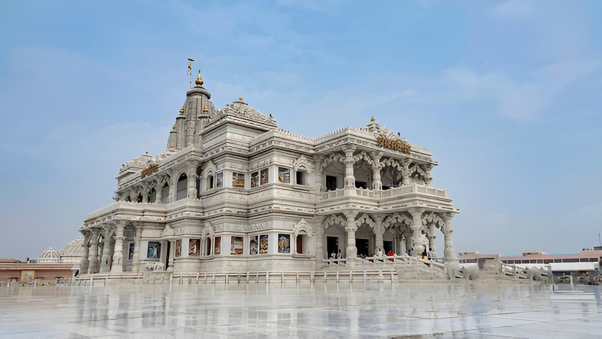 Sacred Trails of Varanasi & Ayodhya