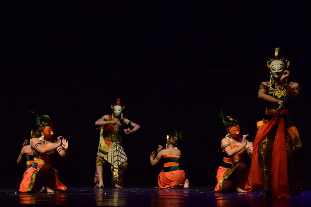 Cultural Parades & Performances