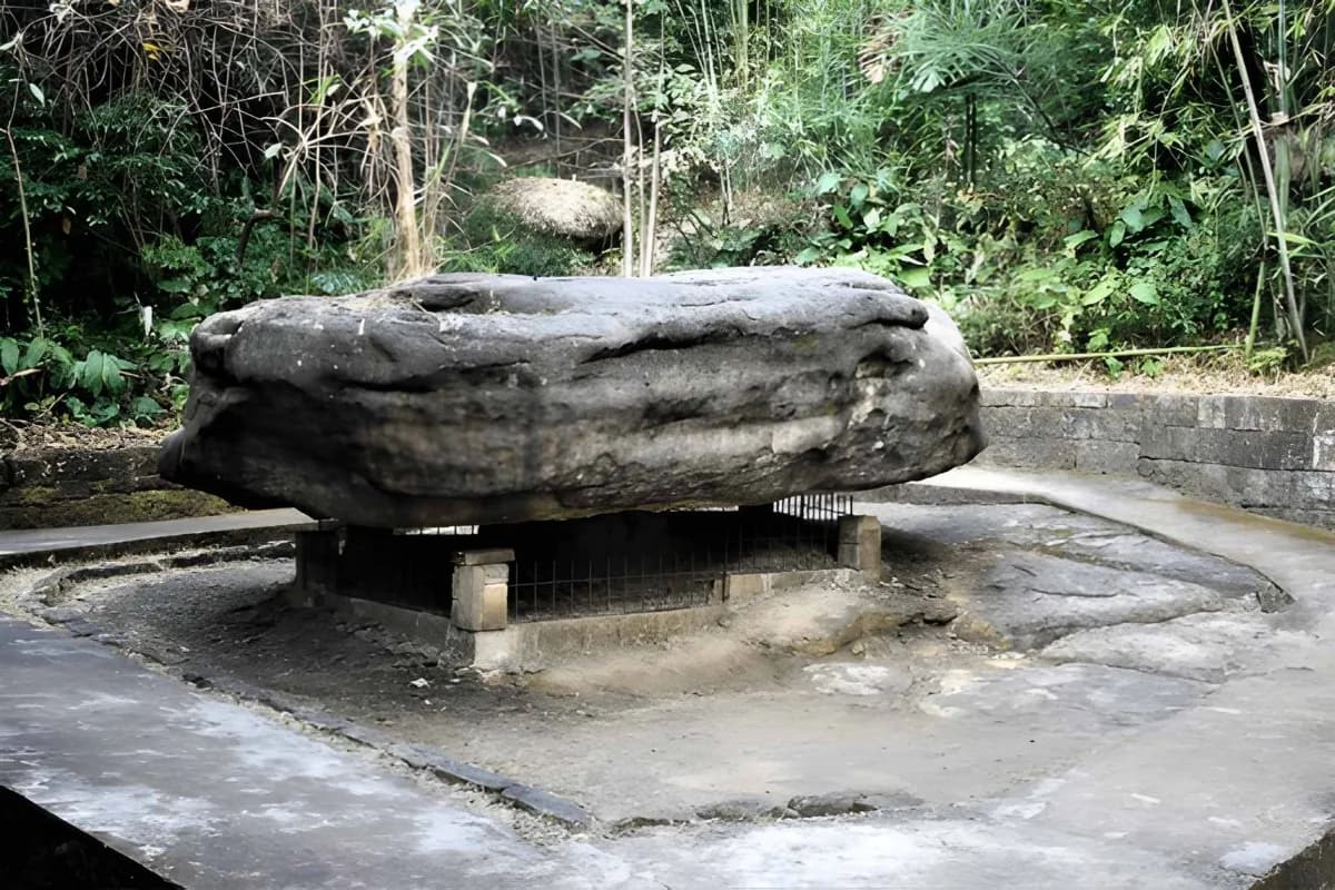 Balancing Rock