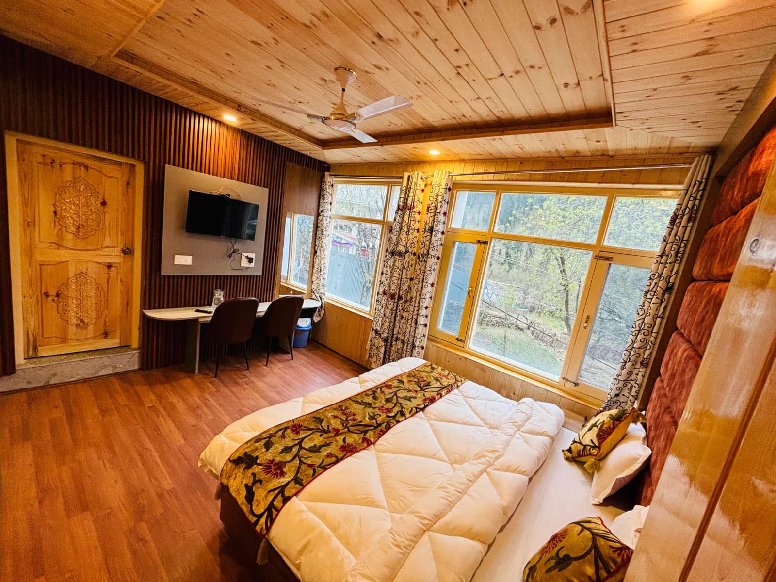 Hotel Green Mountain Pahalgam