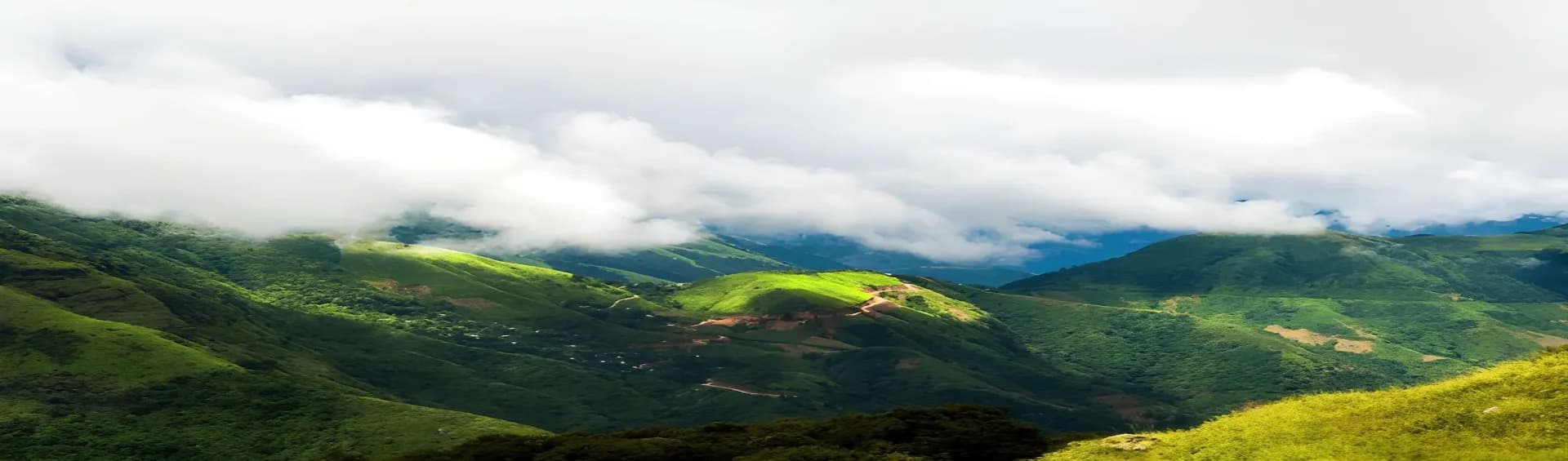 Best Time to Visit Meghalaya — But Nobody Told You About This Sweet Spot Month