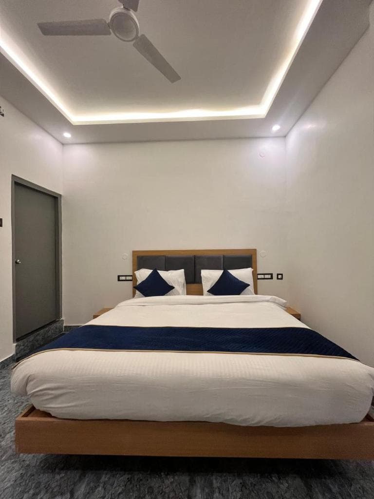 Hotel Kingston Buffet Restaurant, Ayodhya