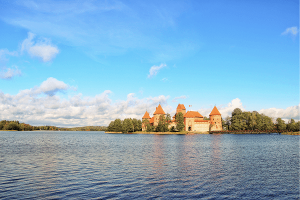 Finland Honeymoon Packages for a Romantic Winter Getaway