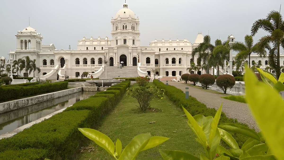 Ujjayanta Palace