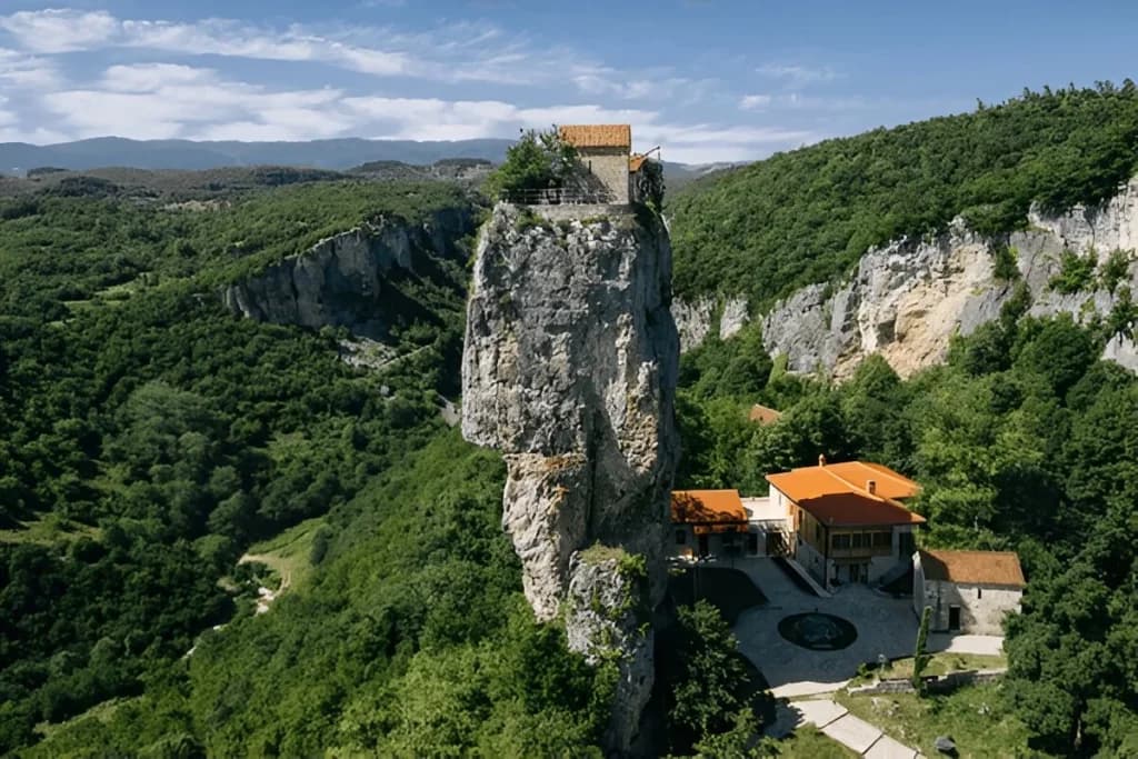 Katskhi Pillar