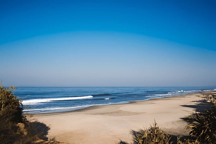 Morjim Beach