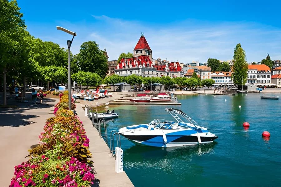 Best Time to Visit Switzerland: Snow, Scenic Trains & Alpine Views