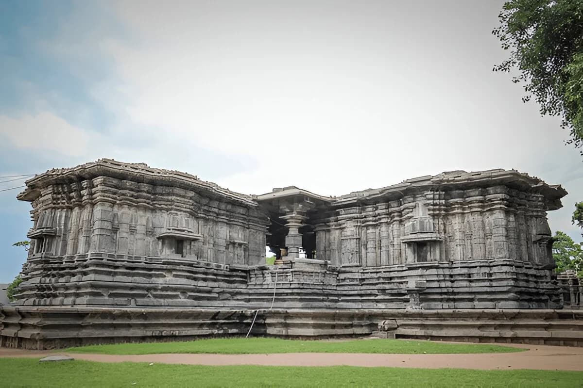 Thousand Pillar Temple