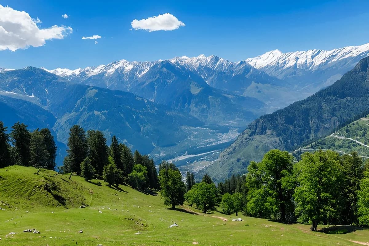 Manali in April: The Perfect Spring Escape in the Himalayas