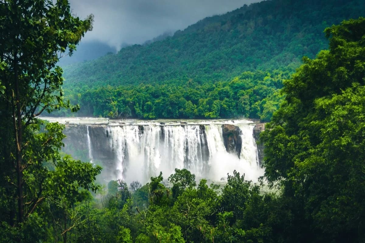 10 Famous Waterfalls in Kerala