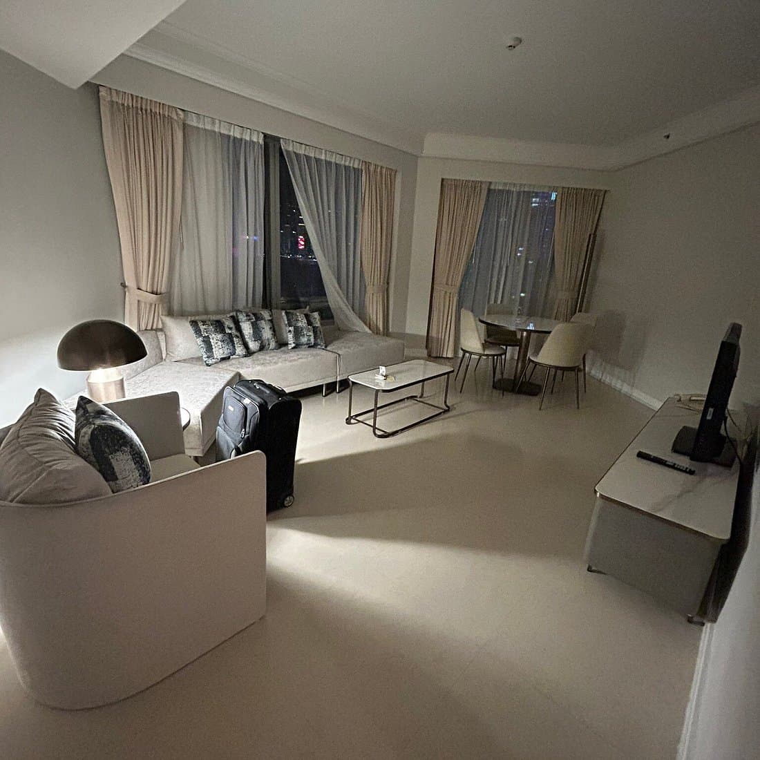 harbour plaza metropolis