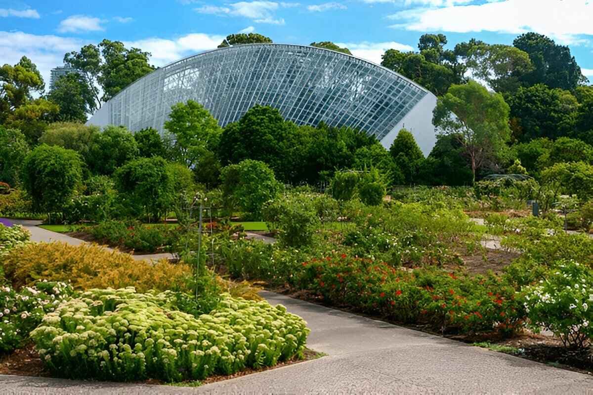 Bicentennial Conservatory by architect Guy Maron