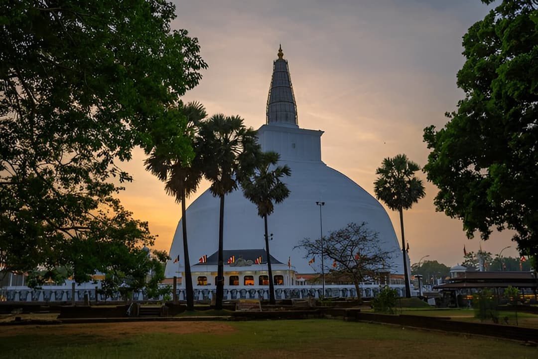 Ruwanwelisaya Stupa