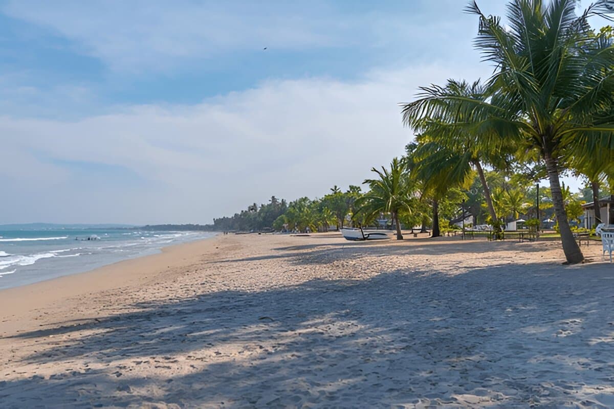 Uppuveli Beach