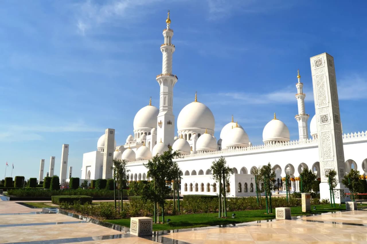 Dubai Highlights Getaway - FREE Desert Safari