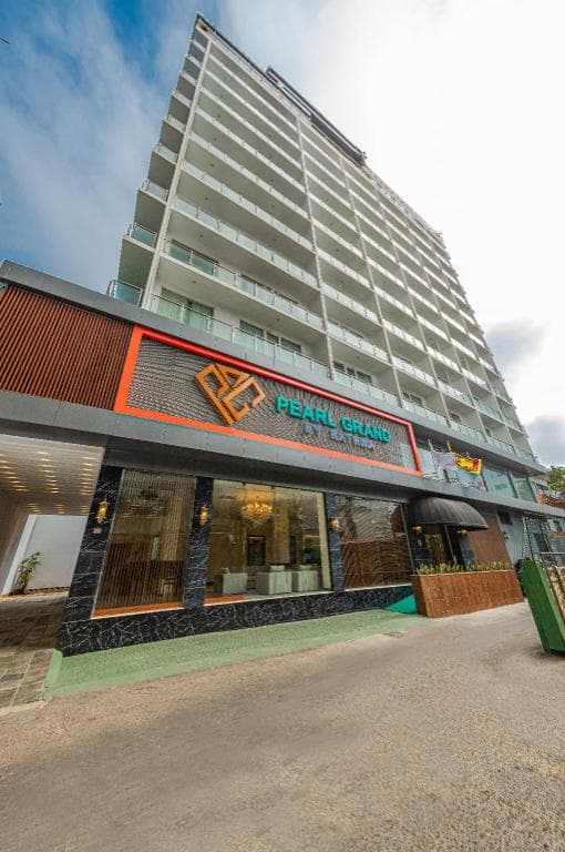 Rathna Pearl Grand