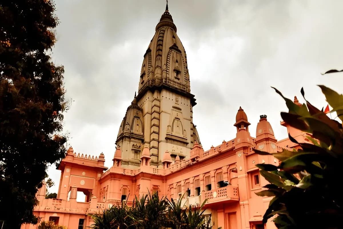 Shri Kashi Vishwanath Temple
