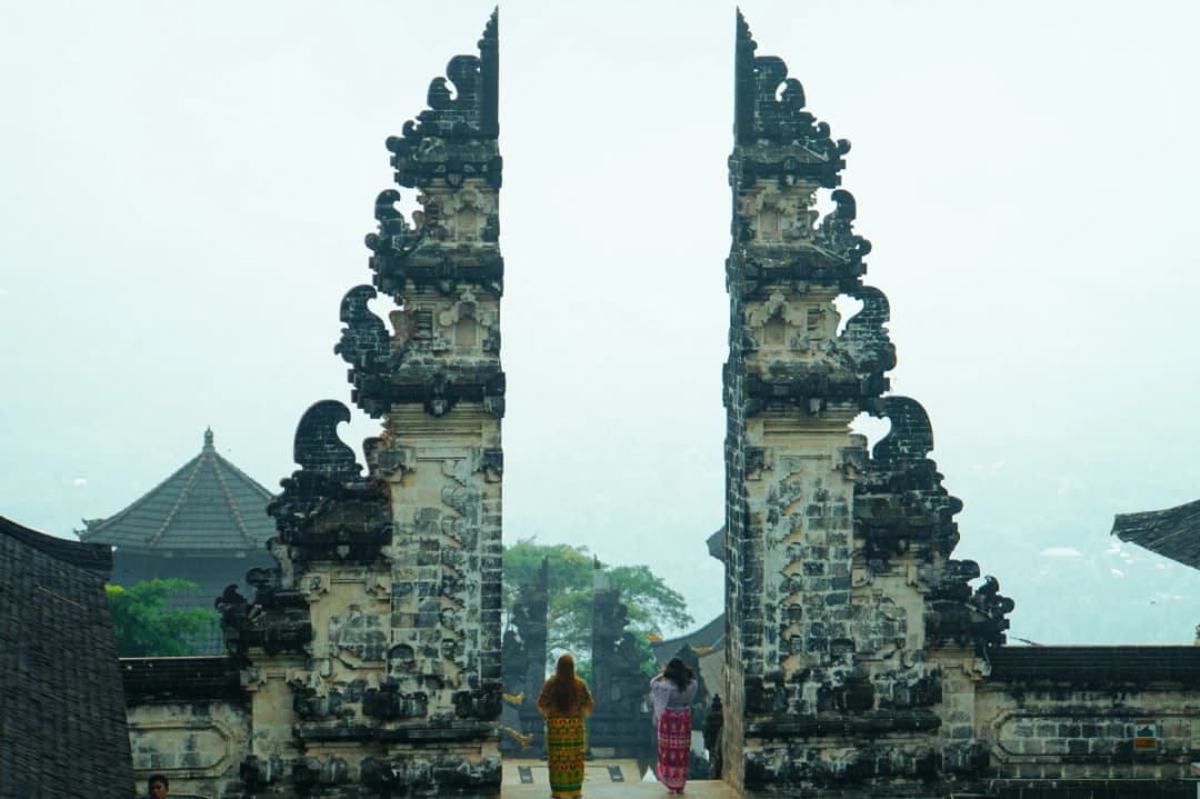 Gates of Heaven Viewpoint: