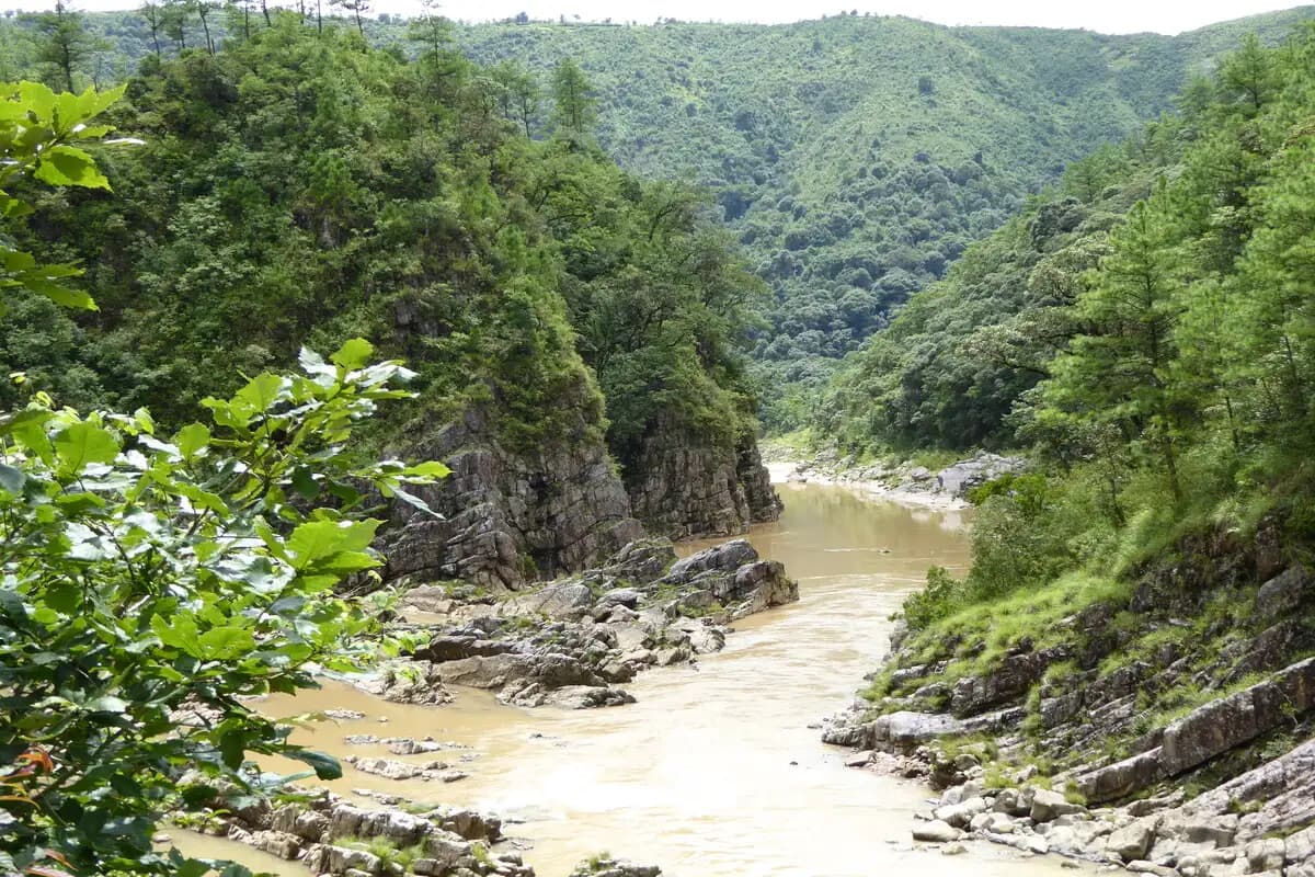 A Narrow River View between Khasi Hills