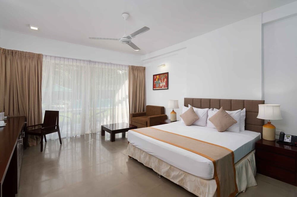 South Lake Hotel 