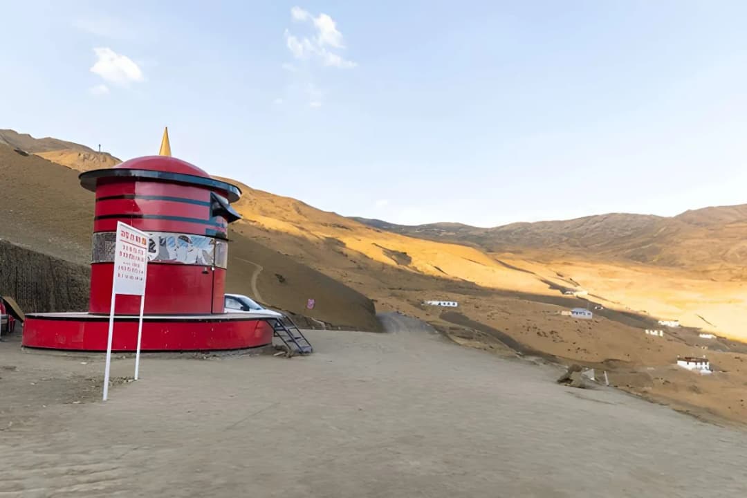 Unique Postcard Experience