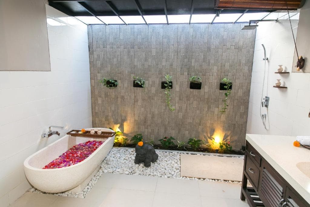 Solo Villas & Retreat