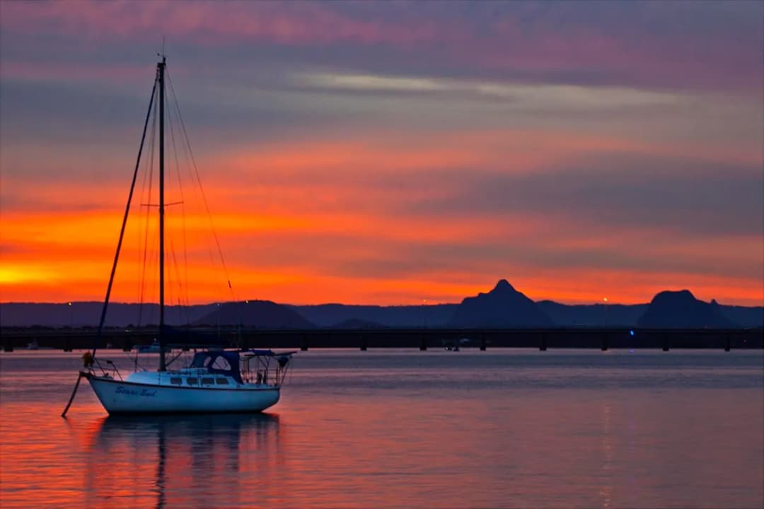 Sailing & Catamaran Tours