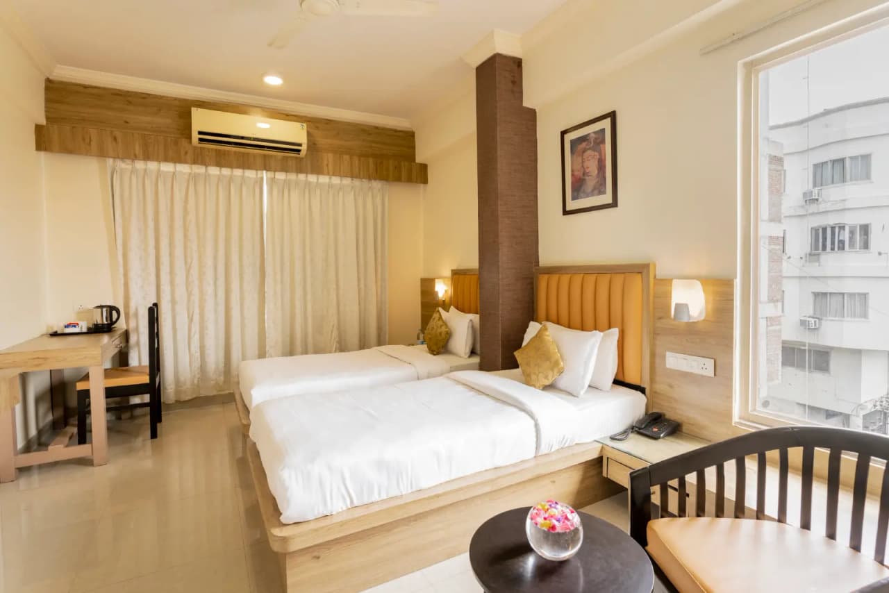 Hotel Mukund Villas & Iconic Restaurant