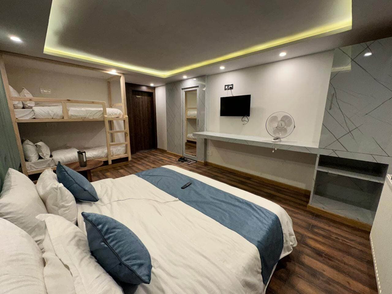 Hotel Fifth Season - Pahalgam