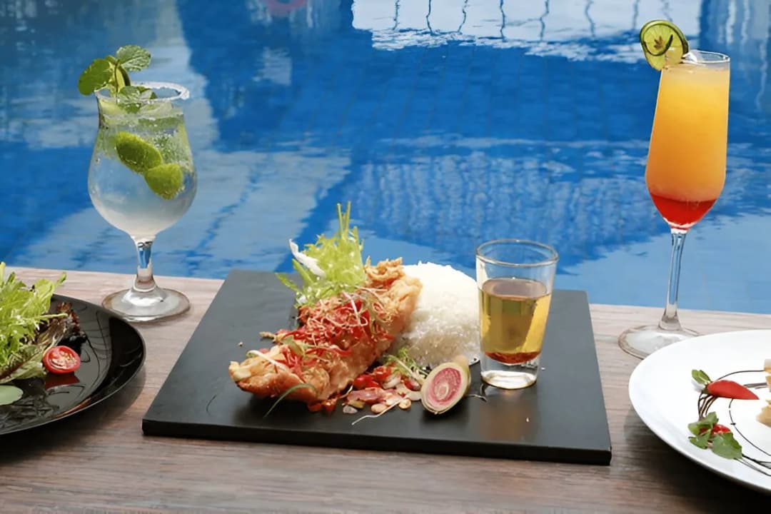 Signature Drinks & Food