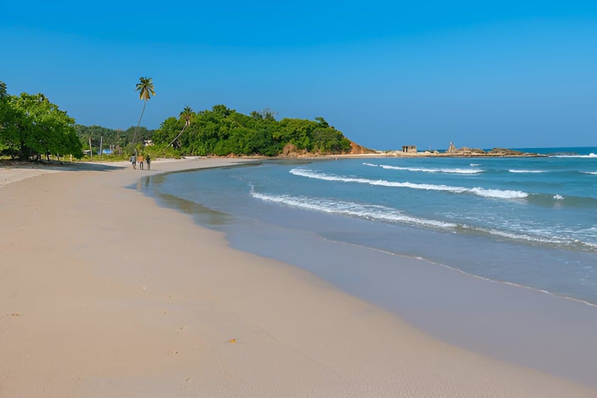 Uppuveli Beach