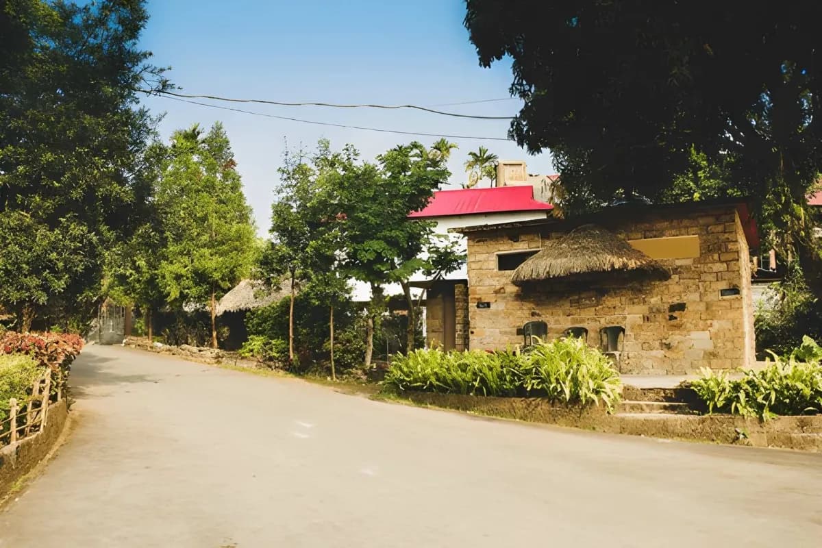 Mawlynnong Village