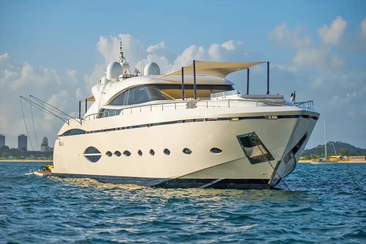 Yacht Charter
