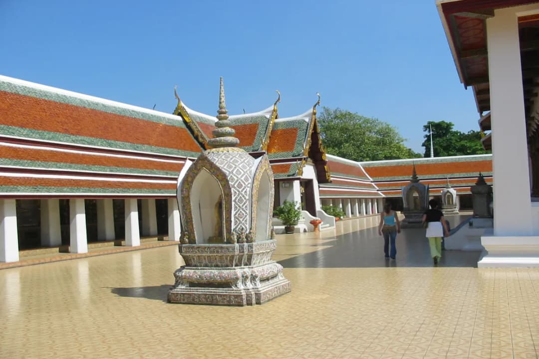 Temple Courtyards and Gardens