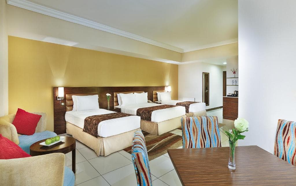 	Gateway Hotel
