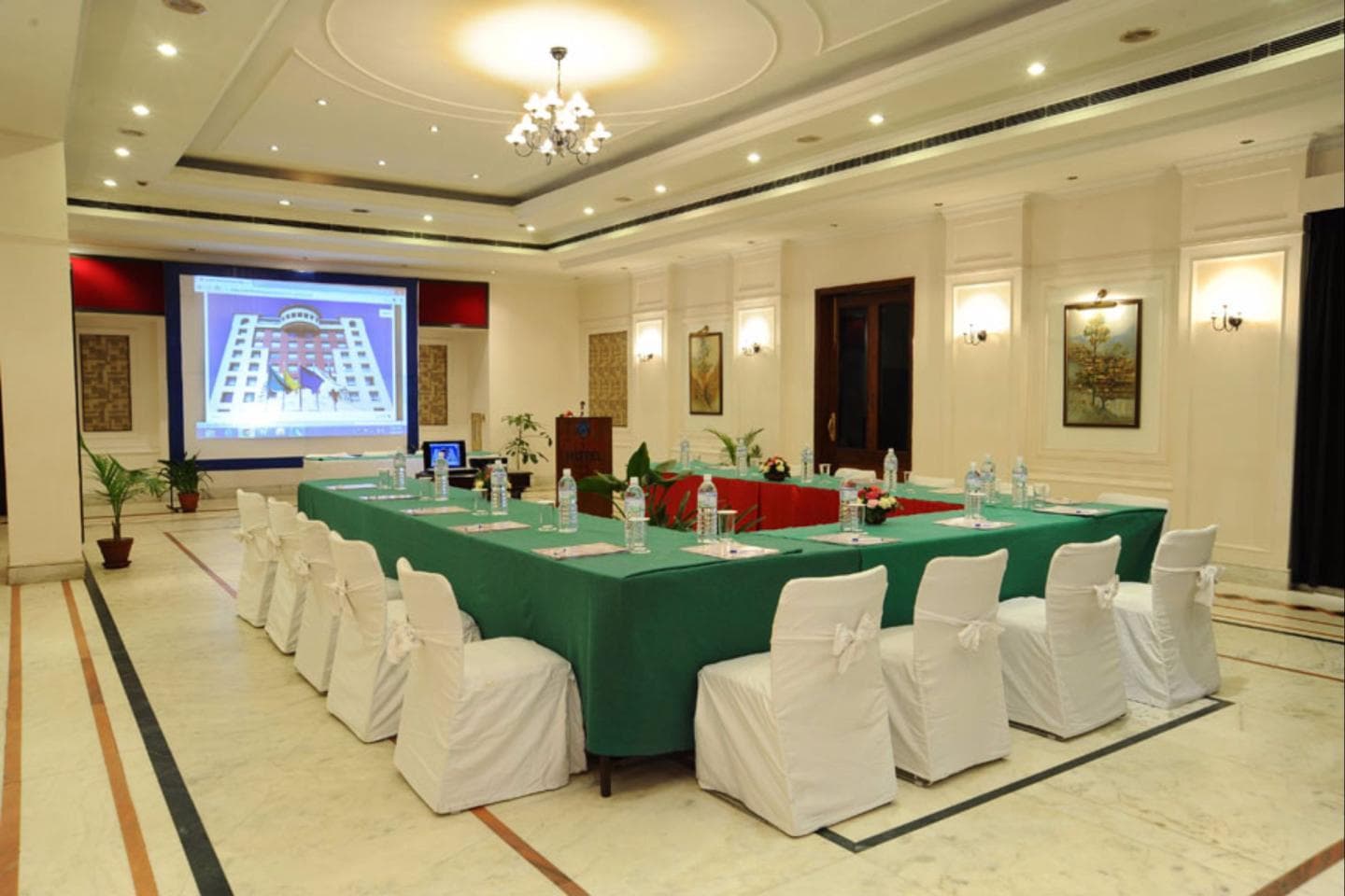 Grand Hotel