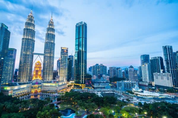 Discover The Finest Malaysia Holiday Tour for the Honeymoon