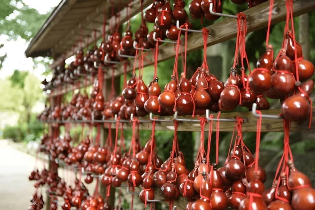 Buddhist Amulets and Lucky Charms