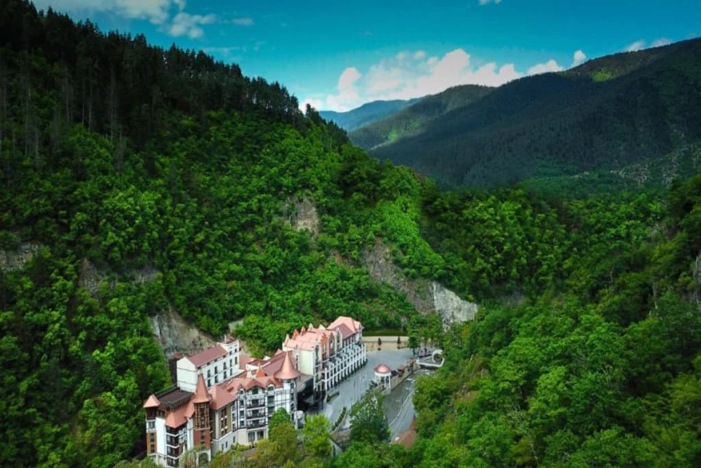 Crowne Plaza Borjomi by IHG