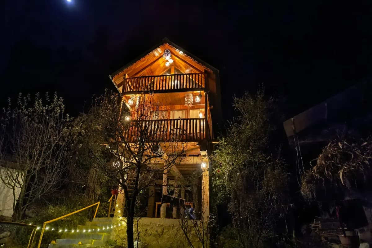 The Tree Top Treehouse